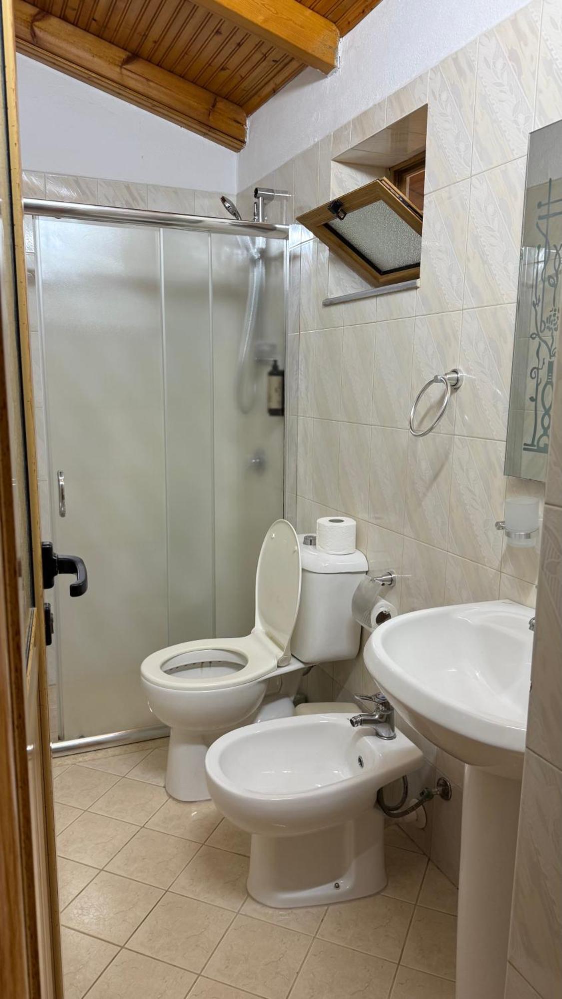 Ramosaco, Radhime, Vlore Hotel 3*